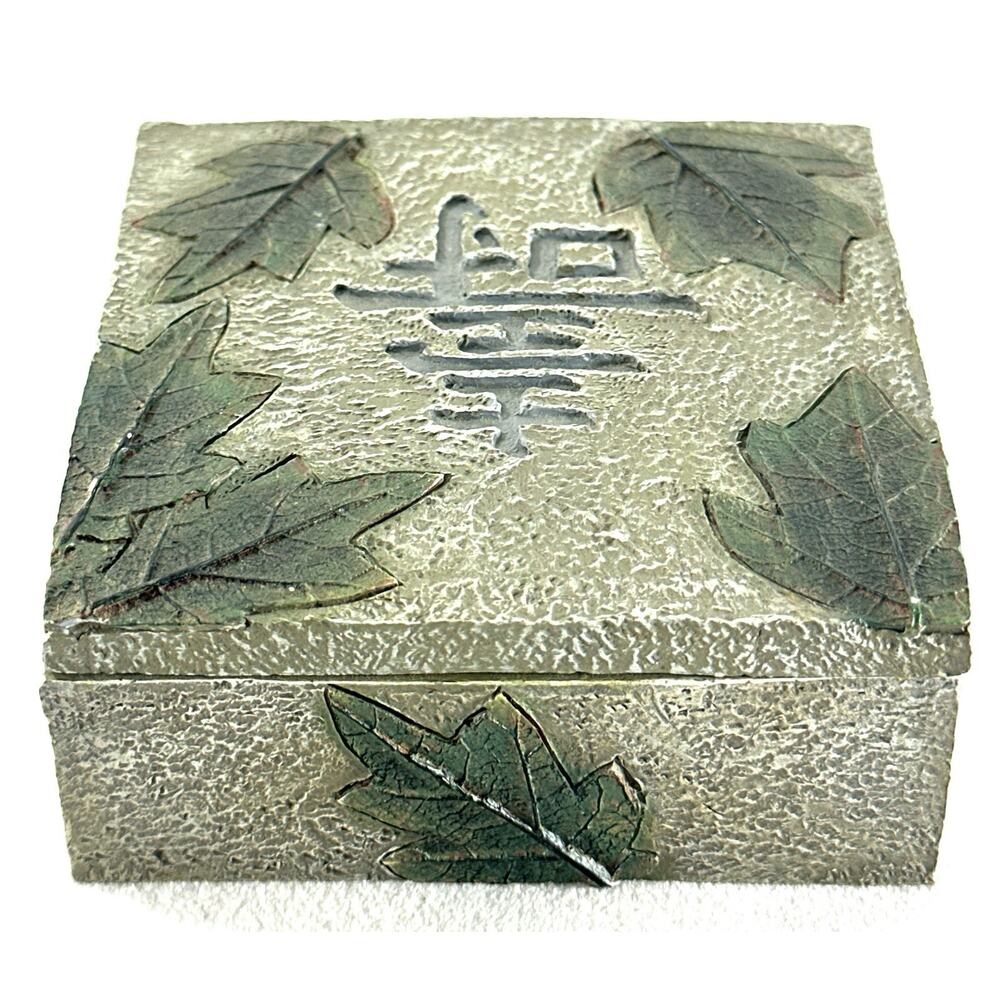 Square Lidded Green & Gray Japan Symbol Longevity Trinket Box - Picture 3 of 8